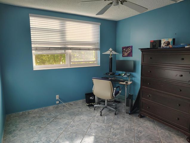 3001 NW 46th Avenue 301, Lauderdale Lakes, FL 33313