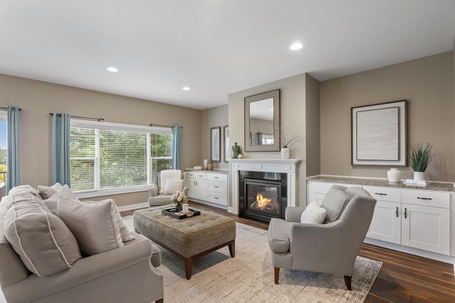 9060 Degler Circle, Chanhassen, MN 55317