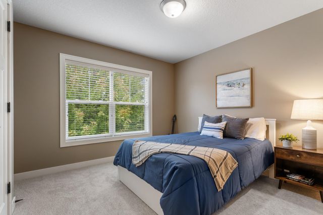 9060 Degler Circle, Chanhassen, MN 55317