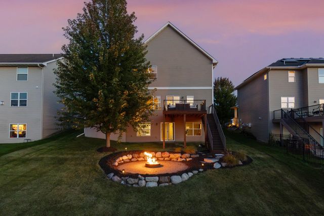 9060 Degler Circle, Chanhassen, MN 55317