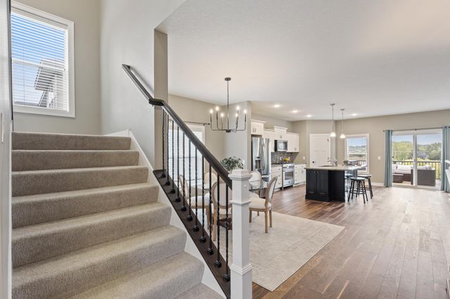 9060 Degler Circle, Chanhassen, MN 55317