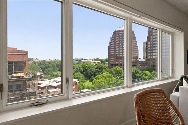 4545 Wornall Road 609, Kansas City, MO 64111