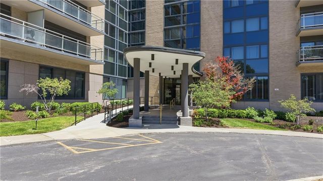 4545 Wornall Road 609, Kansas City, MO 64111