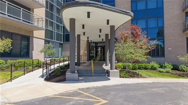 4545 Wornall Road 609, Kansas City, MO 64111