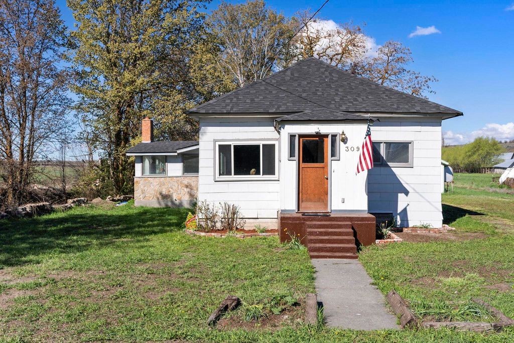 309 N H St, Sprague, WA 99032