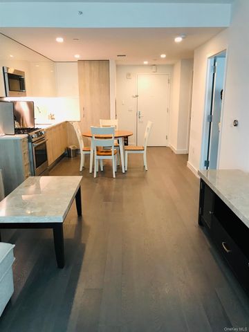 13103 40th Road 15H, Flushing, NY 11354