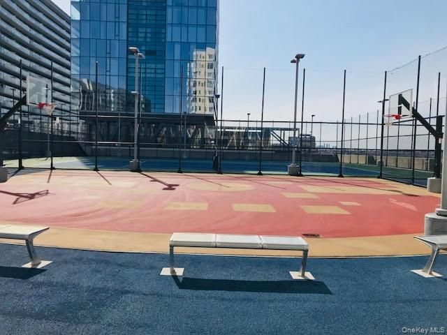 13103 40th Road 15H, Flushing, NY 11354