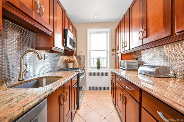 6536 Wetherole Street 608, Rego Park, NY 11374