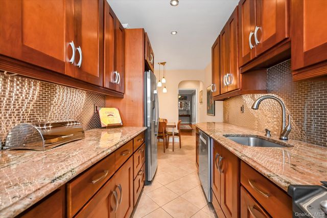 6536 Wetherole Street 608, Rego Park, NY 11374