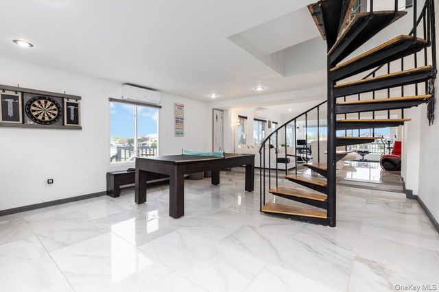 200 Clocks Boulevard, Massapequa, NY 11758