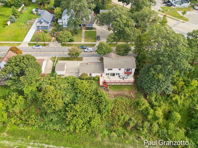 1524 Lakeshore Drive, Muskegon, MI 49441