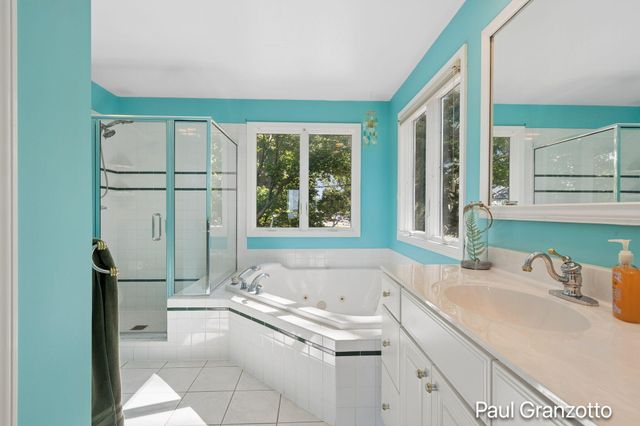 1524 Lakeshore Drive, Muskegon, MI 49441