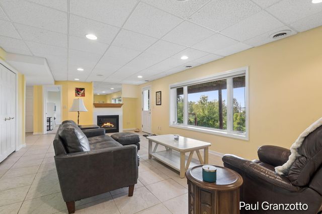 1524 Lakeshore Drive, Muskegon, MI 49441