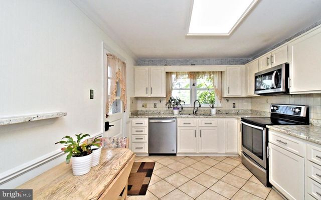 551 WALTER RD, Warminster, PA 18974