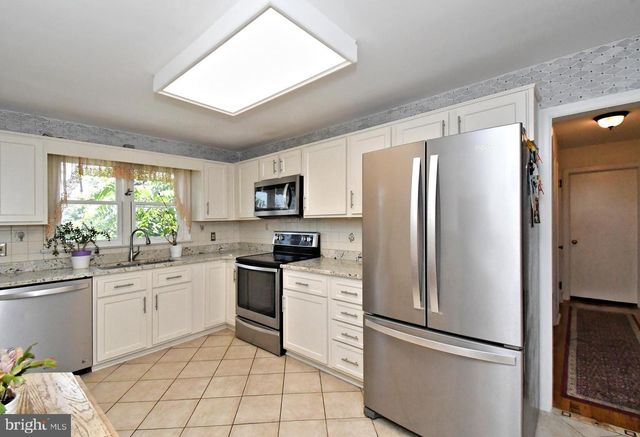 551 WALTER RD, Warminster, PA 18974