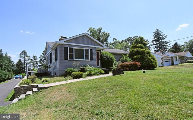 551 WALTER RD, Warminster, PA 18974