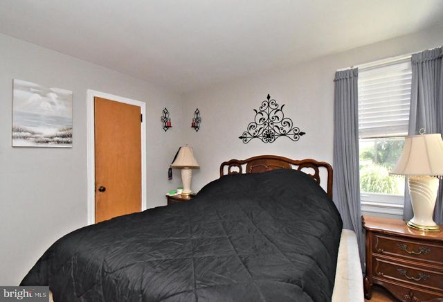551 WALTER RD, Warminster, PA 18974