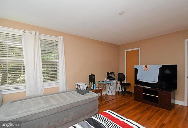 551 WALTER RD, Warminster, PA 18974
