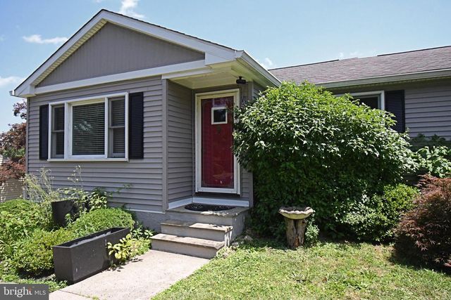 551 WALTER RD, Warminster, PA 18974