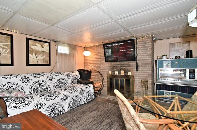 551 WALTER RD, Warminster, PA 18974
