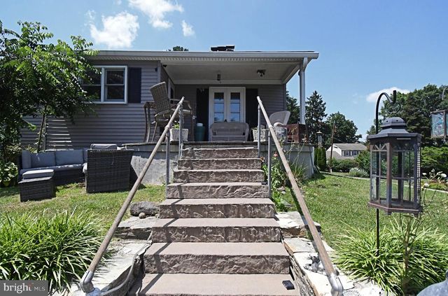551 WALTER RD, Warminster, PA 18974