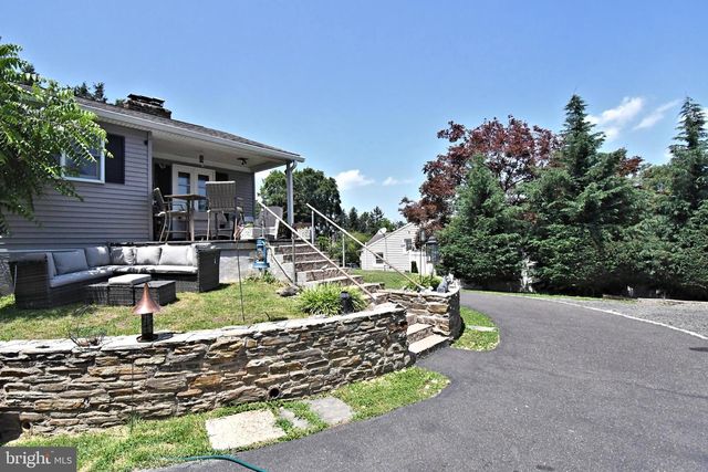551 WALTER RD, Warminster, PA 18974