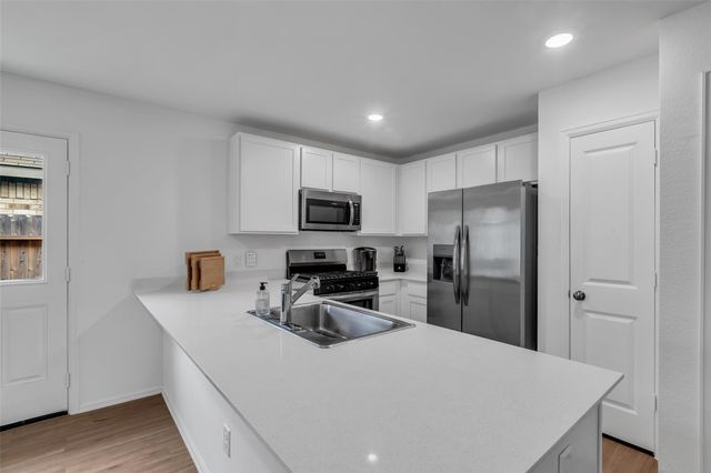 4154 Saltillo Lakes Drive, Baytown, TX 77521