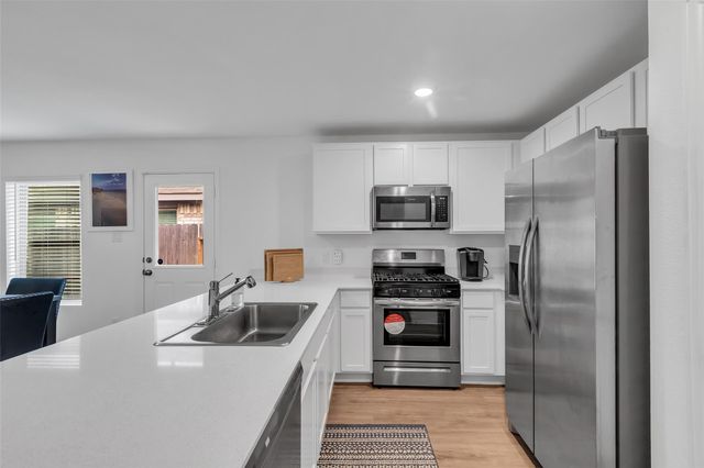 4154 Saltillo Lakes Drive, Baytown, TX 77521