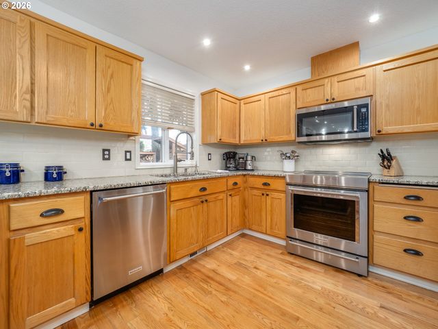 129 NICHOLAS Way, Newberg, OR 97132