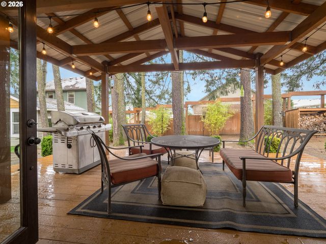 129 NICHOLAS Way, Newberg, OR 97132