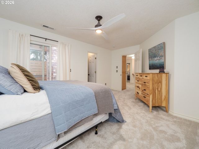 129 NICHOLAS Way, Newberg, OR 97132