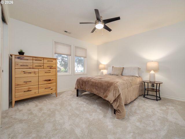 129 NICHOLAS Way, Newberg, OR 97132