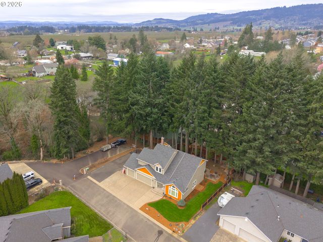 129 NICHOLAS Way, Newberg, OR 97132