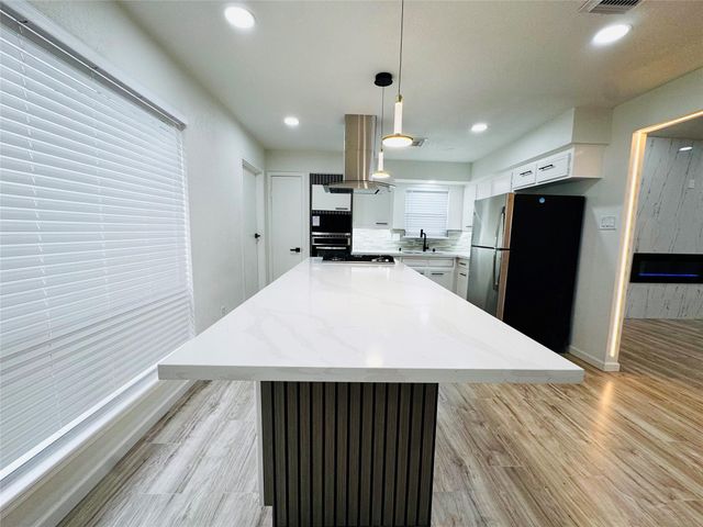 2326 Briarview Drive, Houston, TX 77077