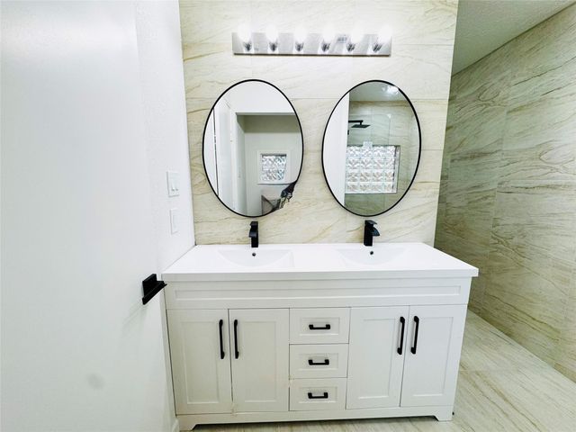 2326 Briarview Drive, Houston, TX 77077