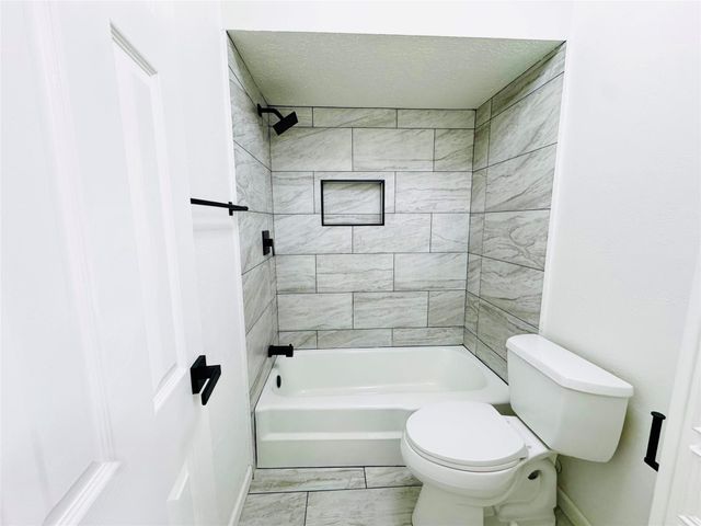 2326 Briarview Drive, Houston, TX 77077