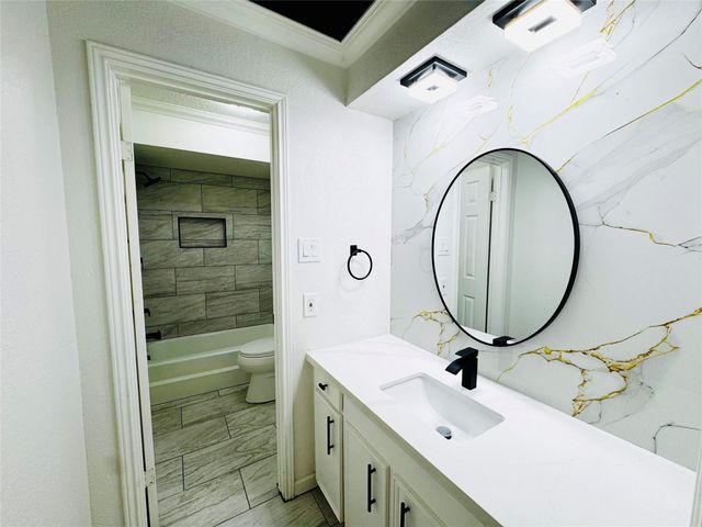 2326 Briarview Drive, Houston, TX 77077