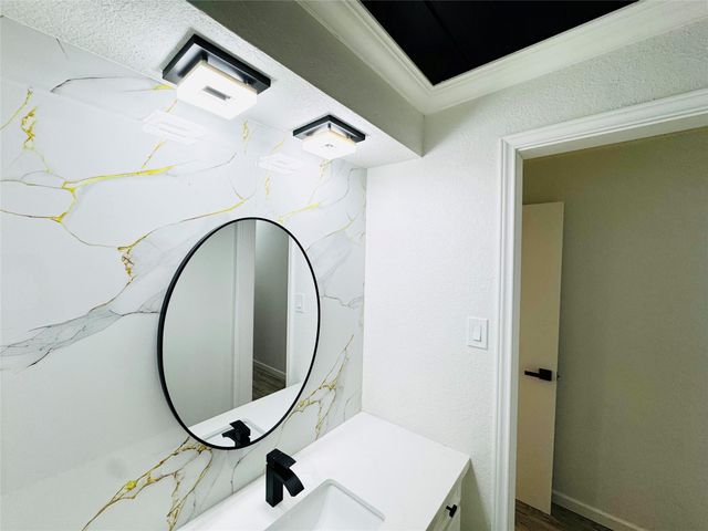 2326 Briarview Drive, Houston, TX 77077