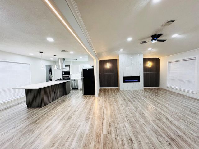 2326 Briarview Drive, Houston, TX 77077