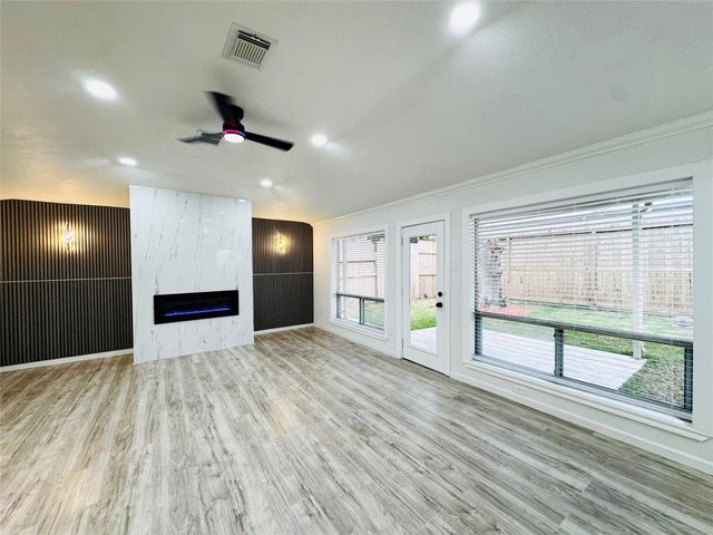 2326 Briarview Drive, Houston, TX 77077