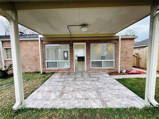 2326 Briarview Drive, Houston, TX 77077