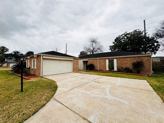 2326 Briarview Drive, Houston, TX 77077