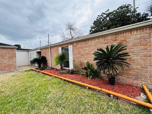 2326 Briarview Drive, Houston, TX 77077