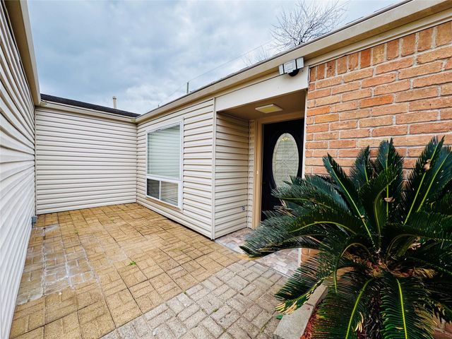 2326 Briarview Drive, Houston, TX 77077