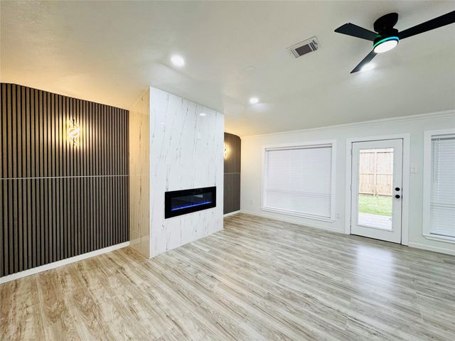 2326 Briarview Drive, Houston, TX 77077