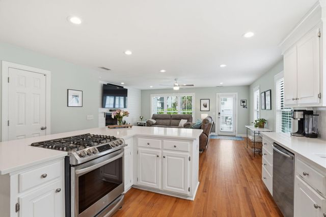 2178 Hartfords Bluff Lane, Mount Pleasant, SC 29466