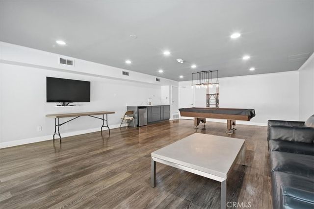 1230 Horn Ave 402, West Hollywood, CA 90069