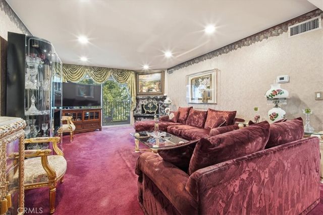 1230 Horn Ave 402, West Hollywood, CA 90069