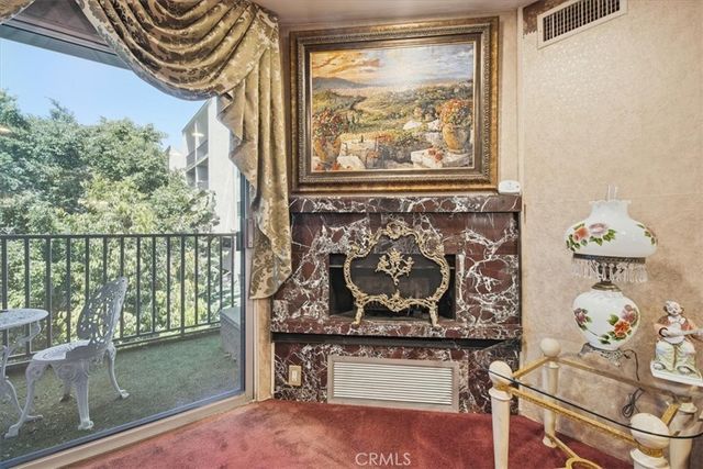 1230 Horn Ave 402, West Hollywood, CA 90069