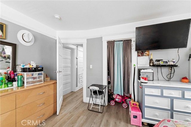 1665 Arlington, Los Angeles, CA 90019